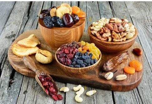 ¿Sabías que los mejores frutos secos tienen grasas que reducen los niveles de colesterol LDL (malo) y eleven los de colesterol HDL (bueno)?